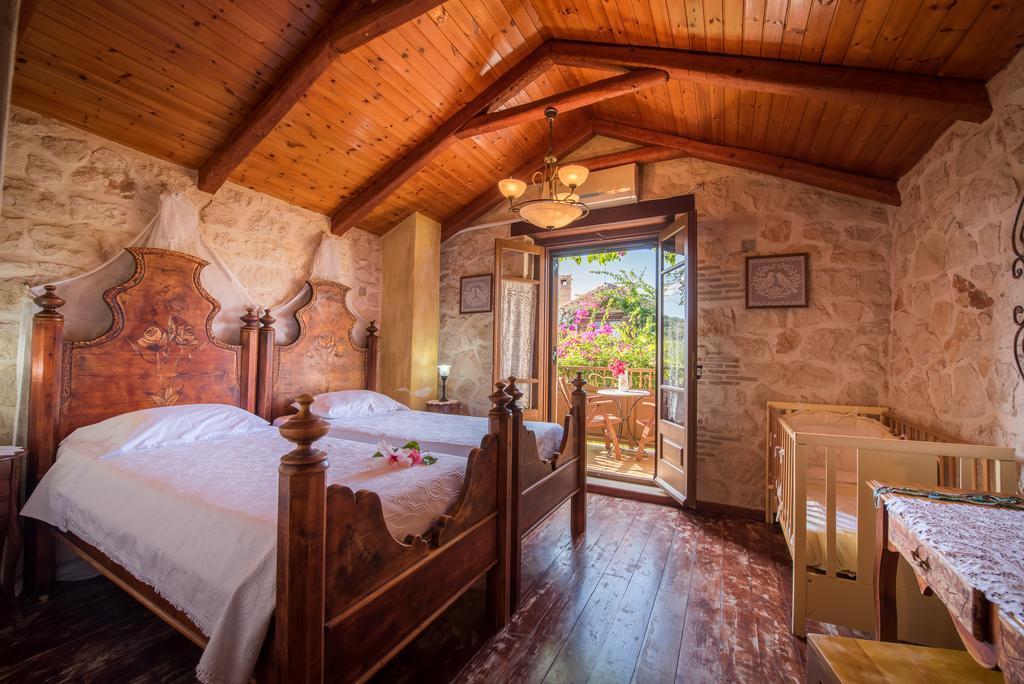 Hostal Ktima Kourou Plános Habitación foto
